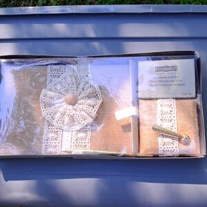 David Tutera Guest Book w Pen Set